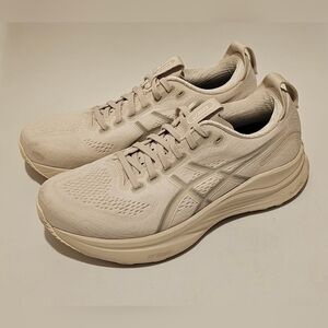 Women's Asics Gel Kayano 32 Size 8.5